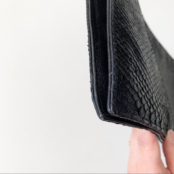 Vintage Snakeskin black leather clutch - Picture 8 of 14